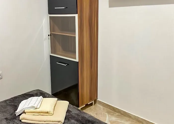 شقة Nika Požarevac